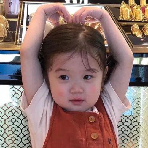 吃瓜小女孩网红萌娃头像