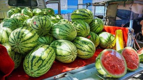 济宁网红吃瓜事件真相,真相背后的网络风波