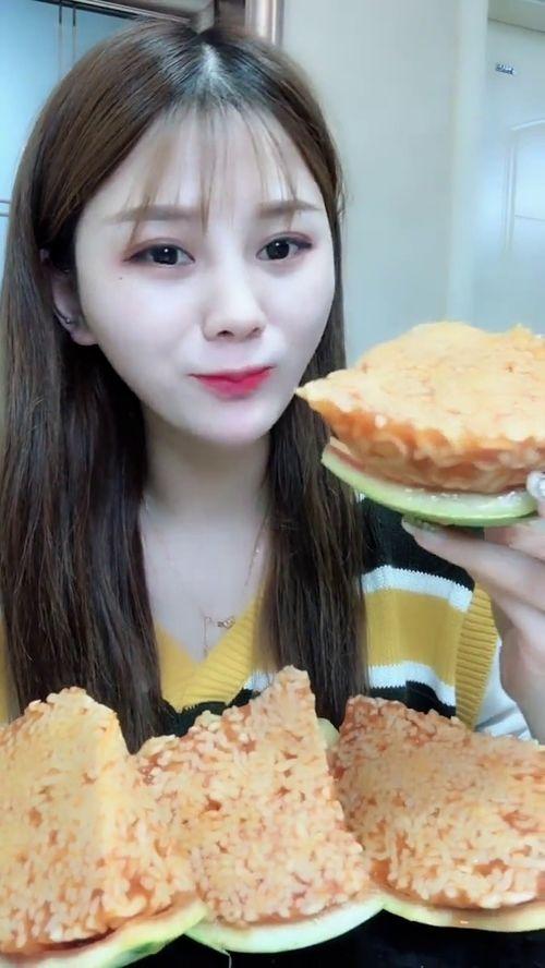 网红姐弟吃瓜,揭秘娱乐圈背后的真相