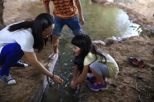 网红农村女孩吃瓜视频,网红农村女孩的甜蜜生活