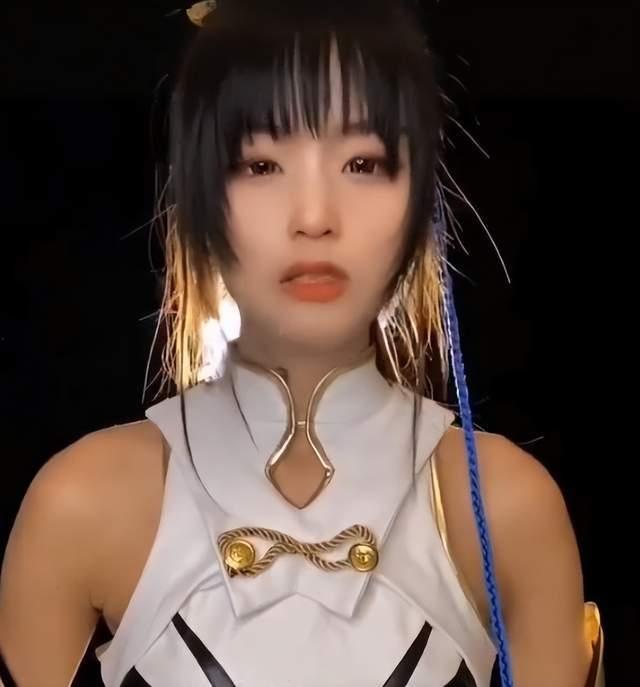 小慧君吃瓜网红是谁扮演的,揭秘幕后扮演者身份之谜